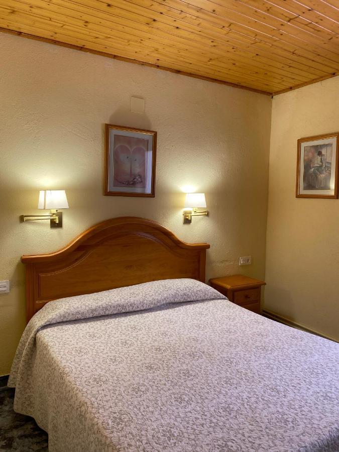 Hotel Rural Cal Amadeu Vilanova de Escornalbou Luaran gambar